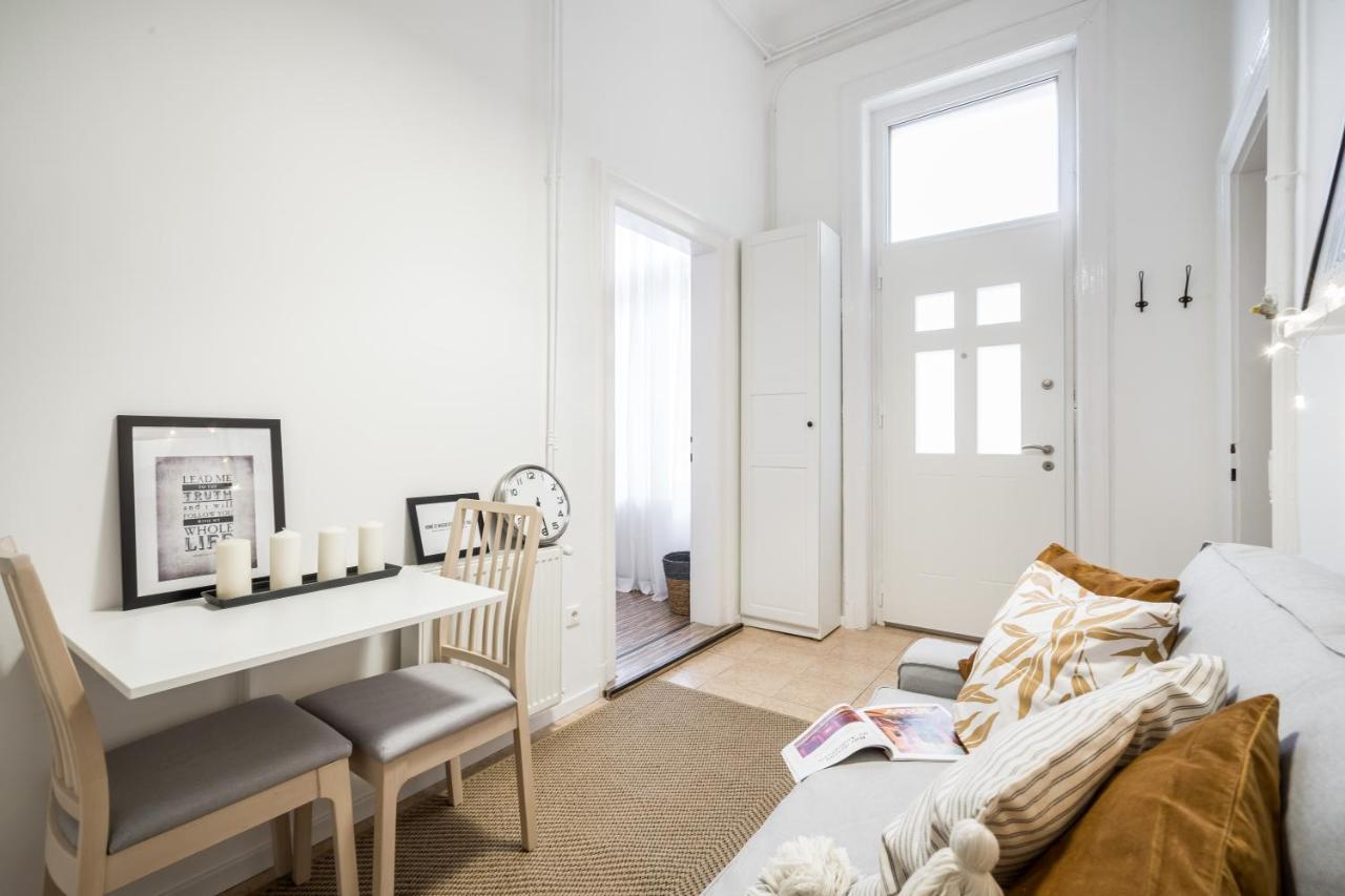 Bpr Delia'S Apartment Budapest Eksteriør billede